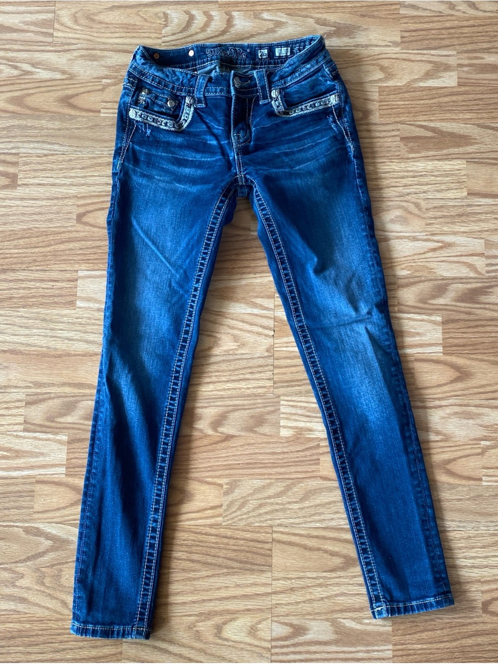Miss Me Women's Skinny Blue Jeans Size 26 Mid-rise Ankle Embroidered